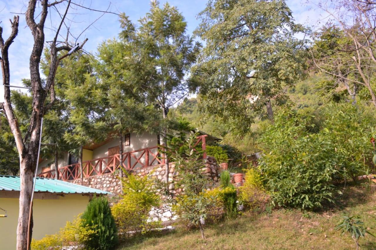 רישיקש Astraal Resorts And Spa מראה חיצוני תמונה