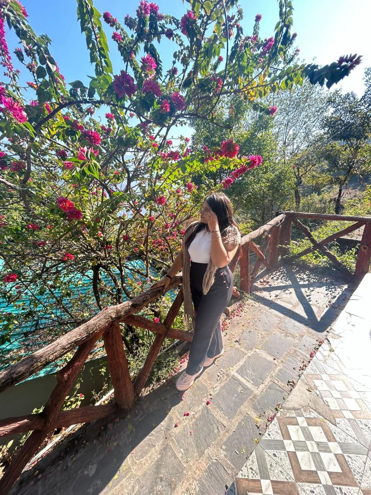 רישיקש Astraal Resorts And Spa מראה חיצוני תמונה