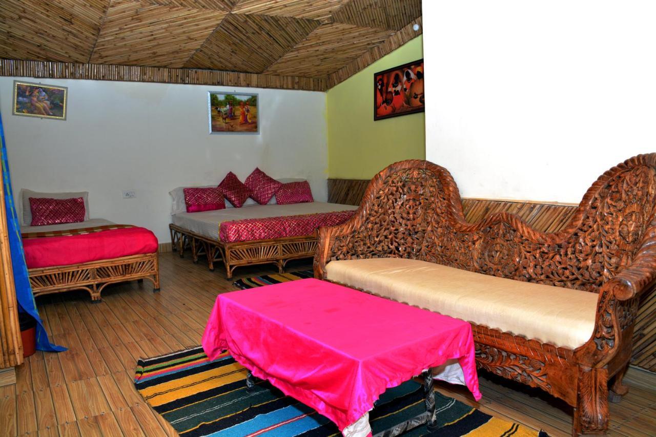 רישיקש Astraal Resorts And Spa מראה חיצוני תמונה